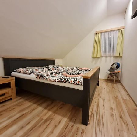 Apartman Konirna Харачов Екстериор снимка